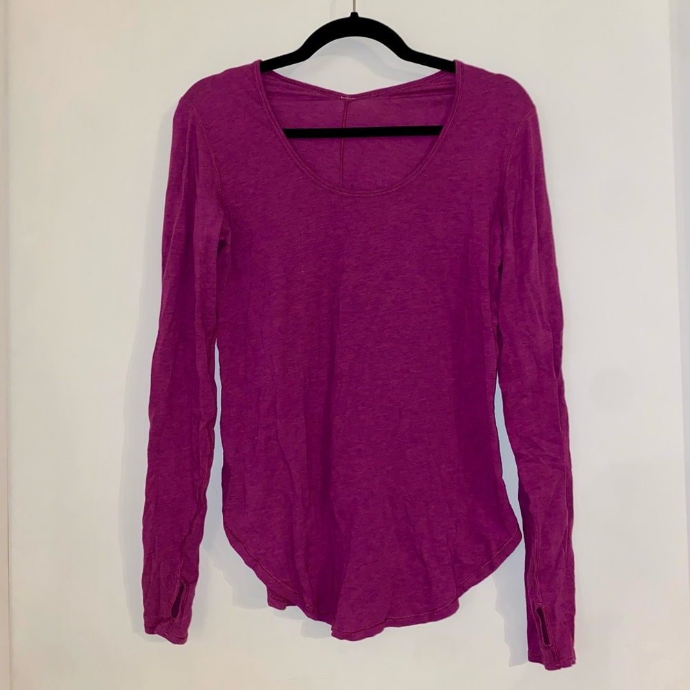 Lululemon, long sleeve shirt, purple/pink, scoop neck, great condition.